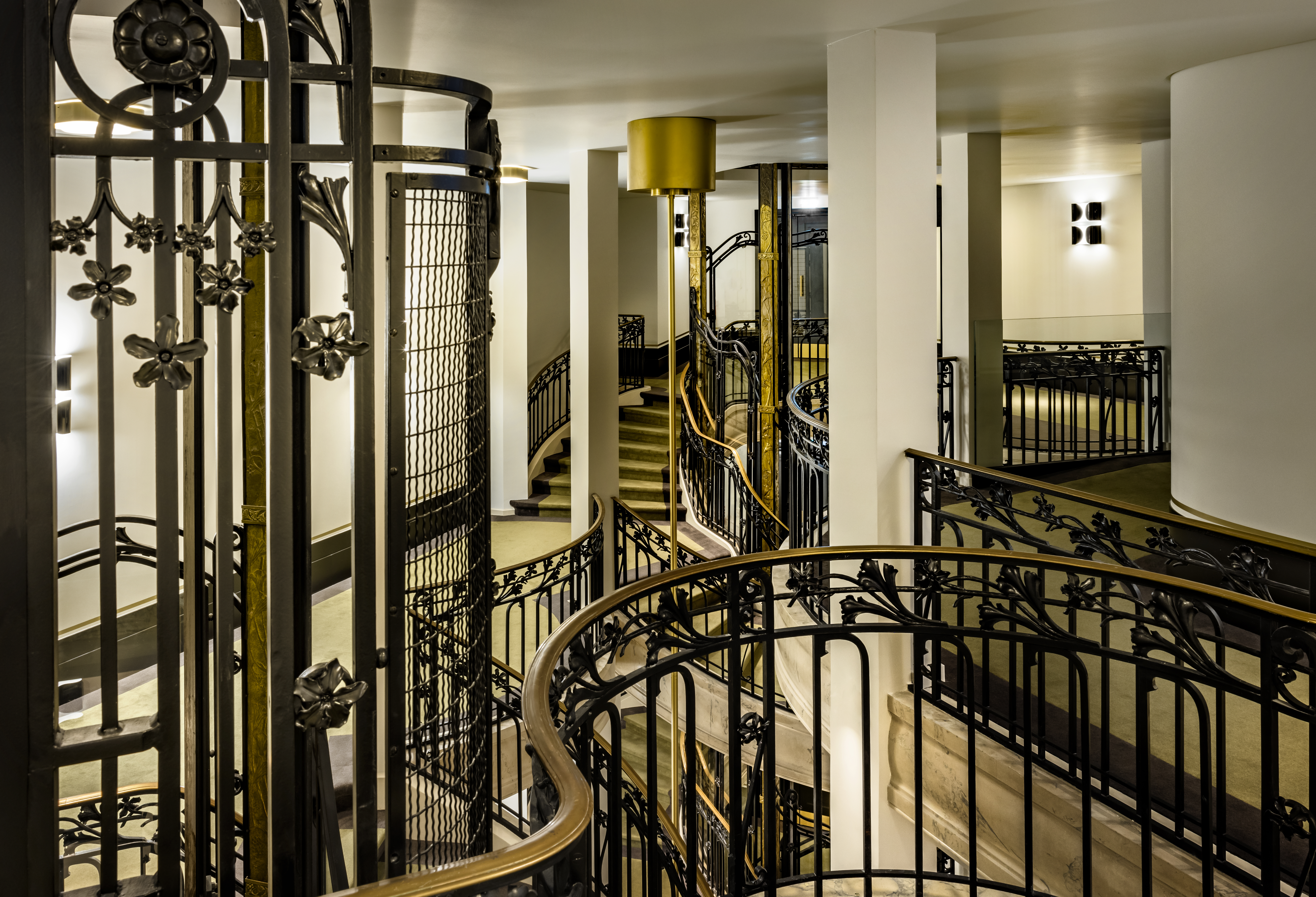 Kimpton st honor paris staircase